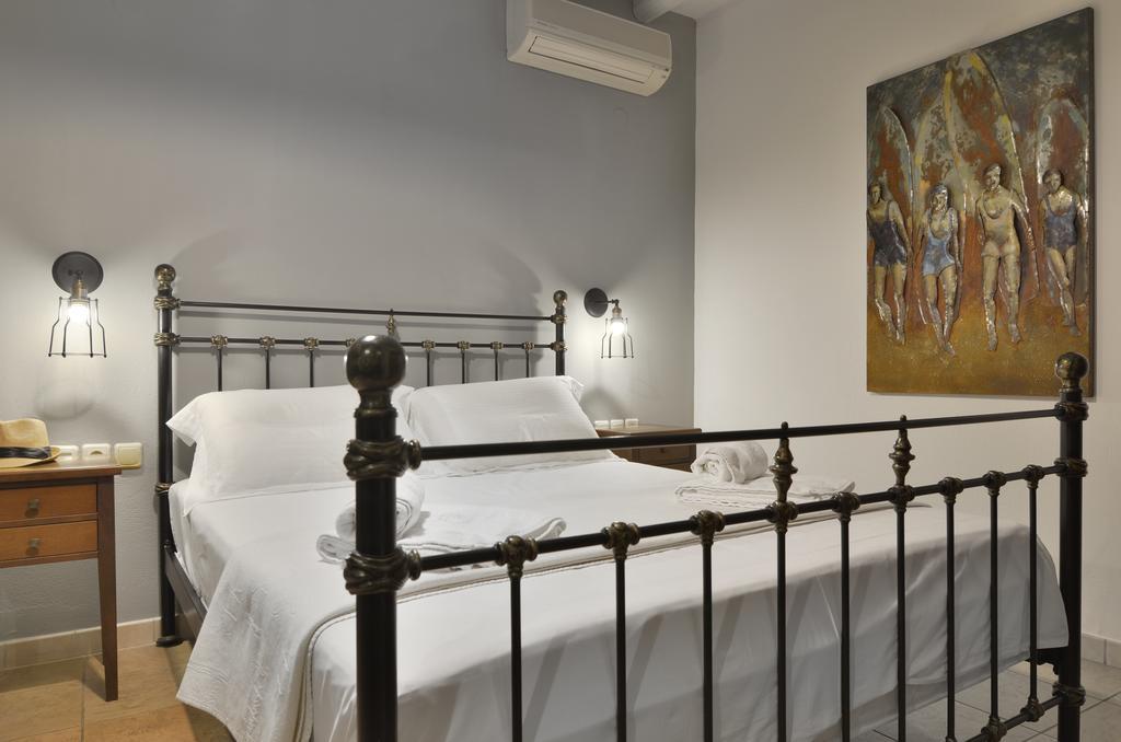 Niriides Luxury Apartments Sívota Pokoj fotografie